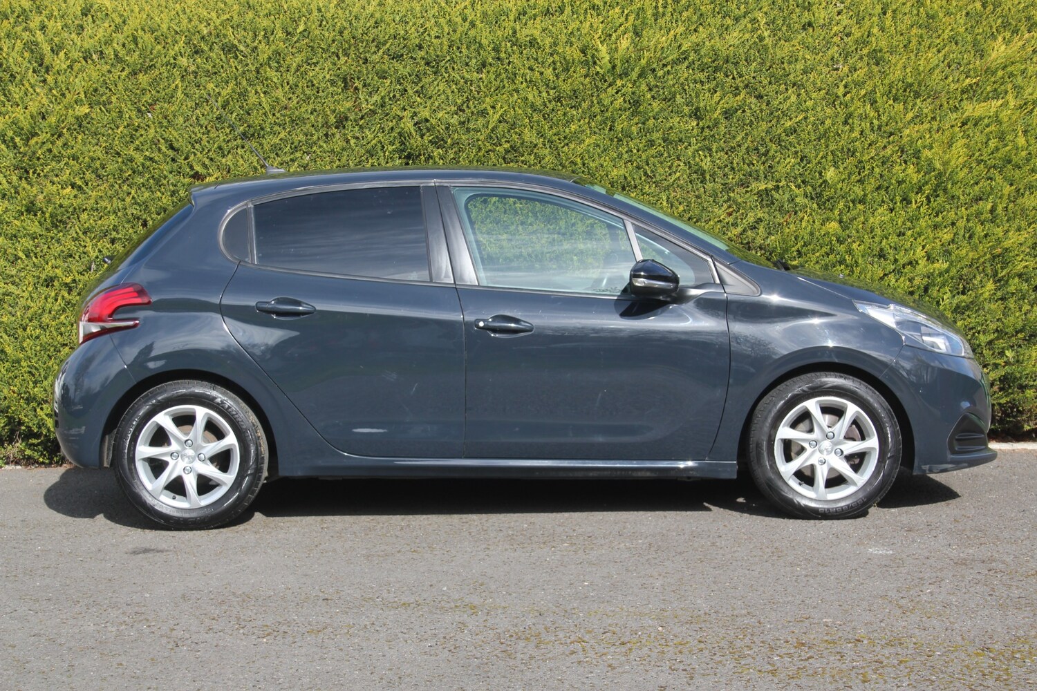 Used Peugeot 208 2017 for sale - 77918220: Photo 10
