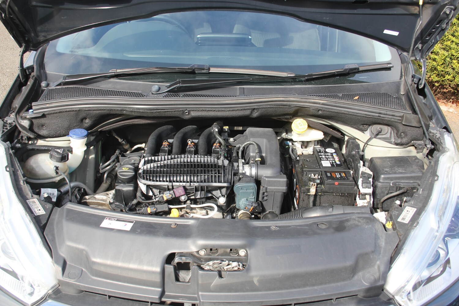 Used Peugeot 208 2017 for sale - 77918220: Photo 12