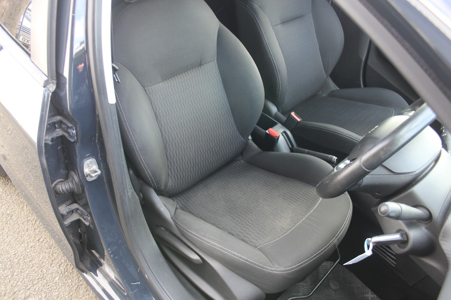 Used Peugeot 208 2017 for sale - 77918220: Photo 8