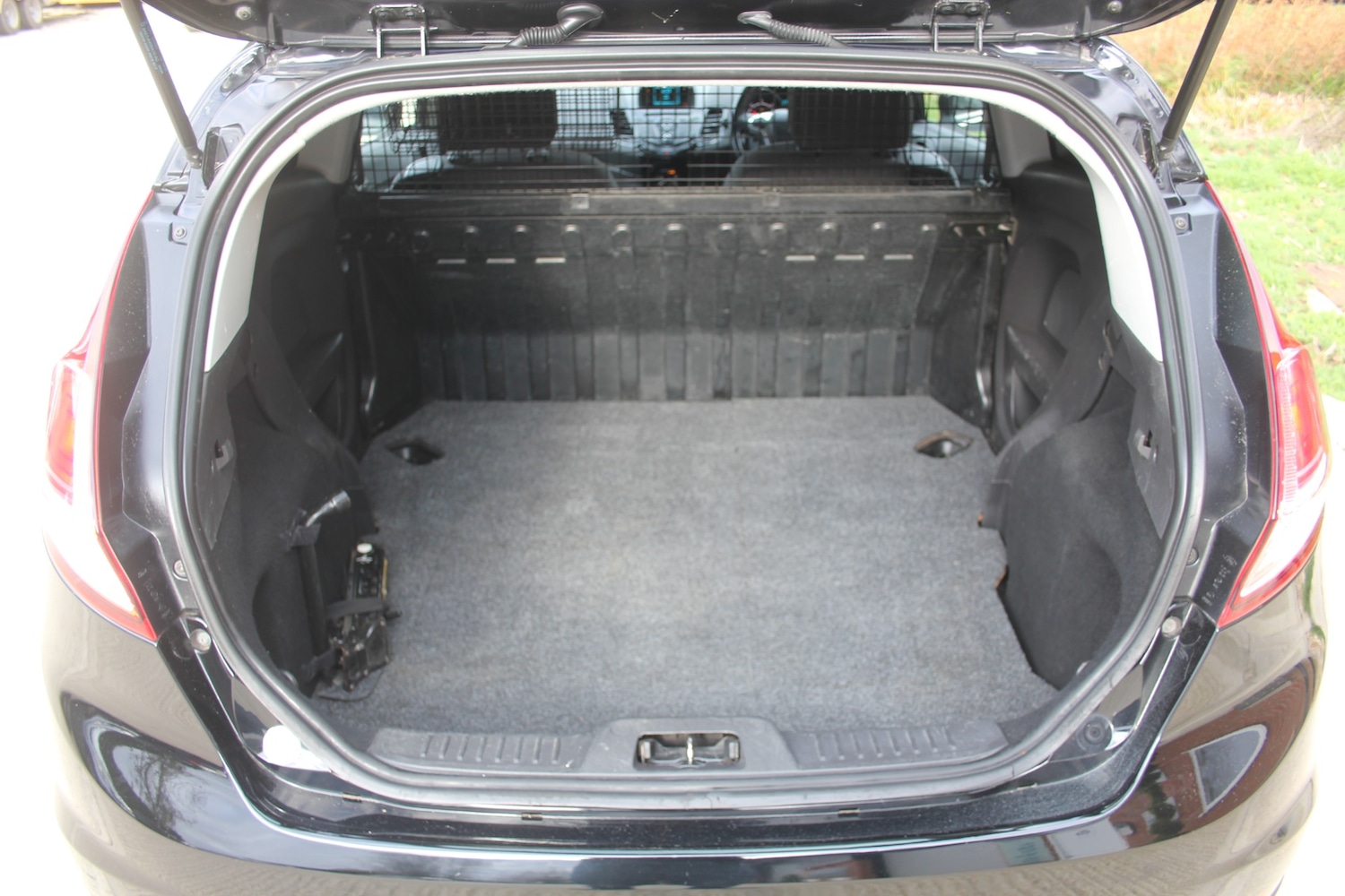 Used Ford Fiesta 2017 for sale - 76706997: Photo 12