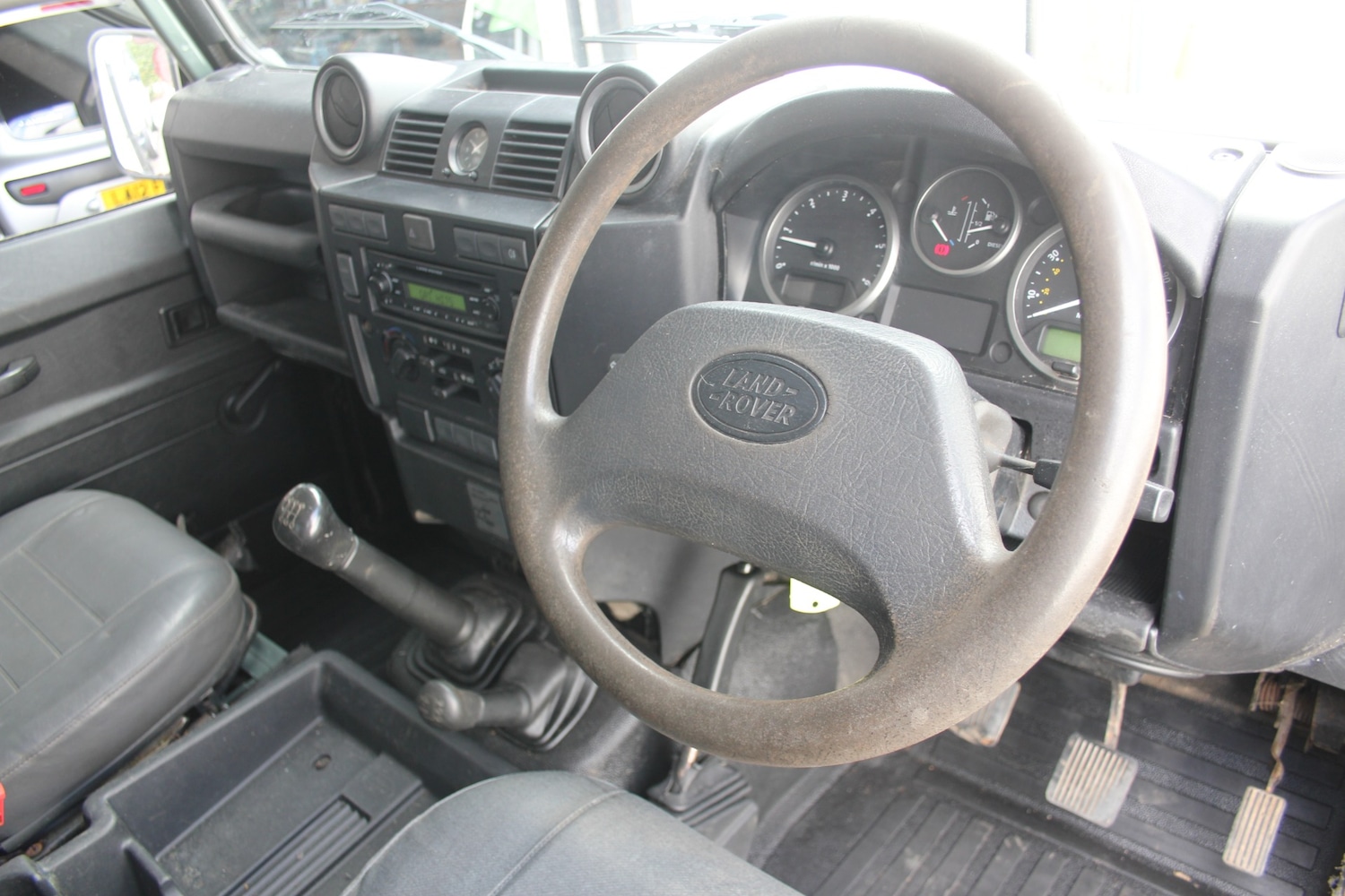Used Land Rover Defender 2008 for sale - 78104993: Photo 2