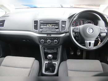 Used Volkswagen Sharan 2015 for sale - 79217807: Photo