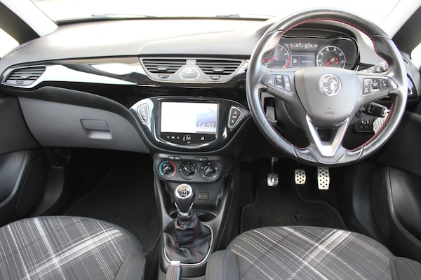 Used Vauxhall Corsa 2015 for sale - 72318813: Photo 2