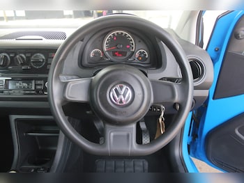 Used Volkswagen up! 2016 for sale - 79360345: Photo