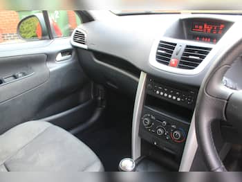 Used Peugeot 207 2011 for sale - 79656690: Photo
