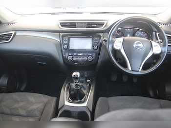 Used Nissan X-Trail 2016 for sale - 79029836: Photo