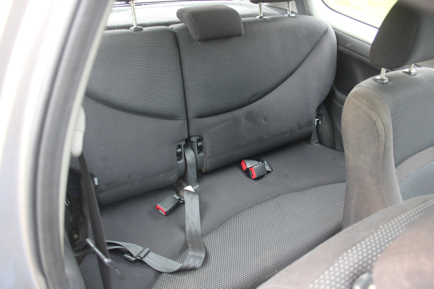 Used Toyota Yaris 2002 for sale - 77801921: Photo 9