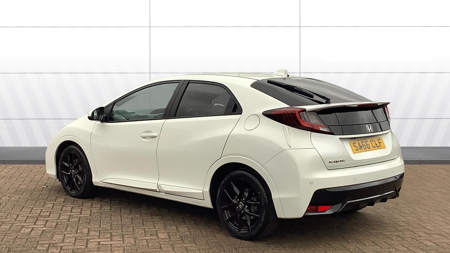 Used Honda Civic 2016 for sale - 76551173: Photo 2