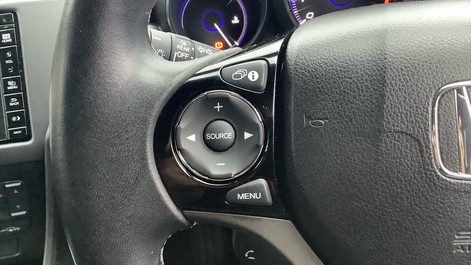 Used Honda Civic 2016 for sale - 76551173: Photo 21