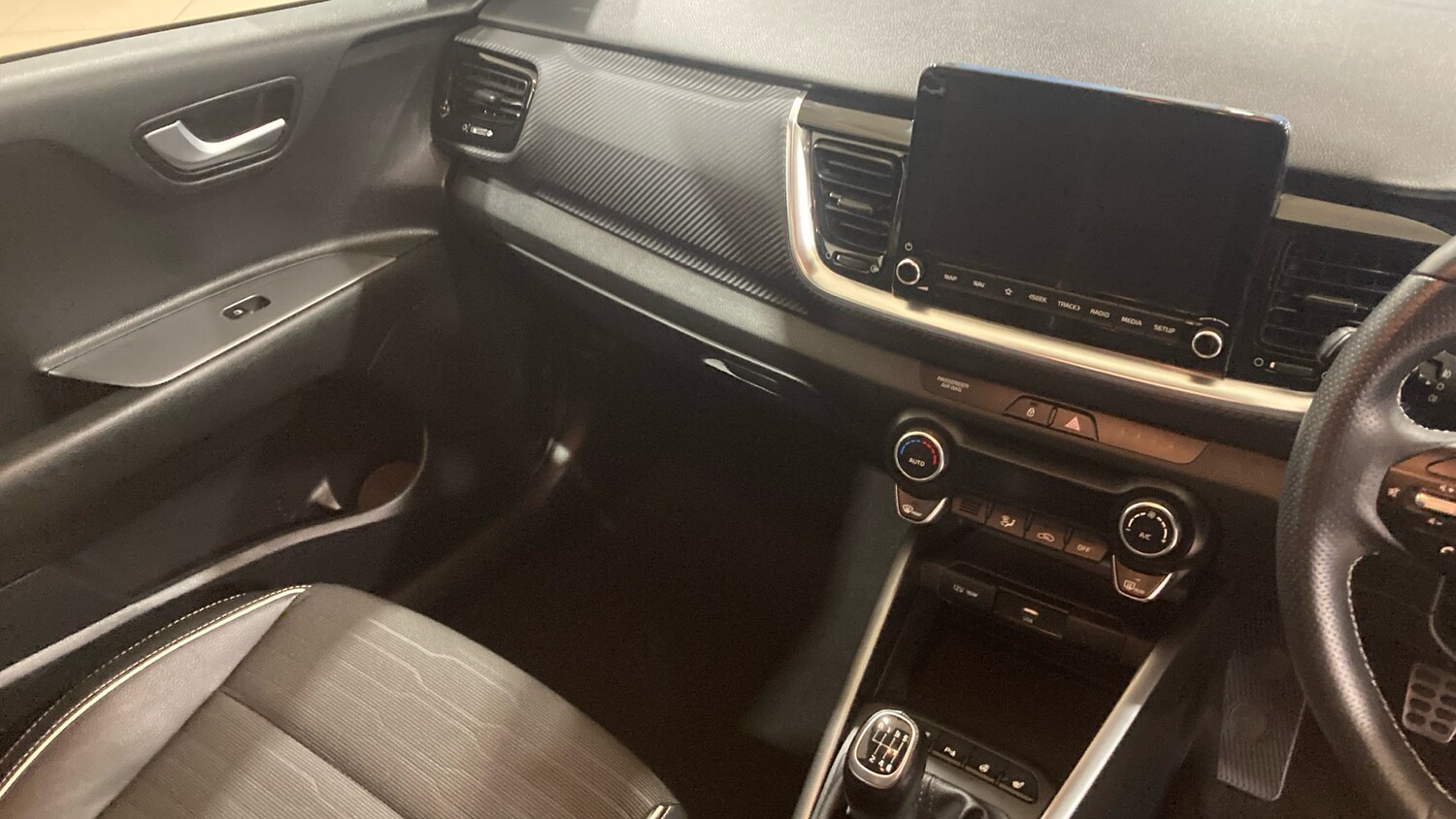 Used Kia Stonic 2023 for sale - 77493150: Photo 14