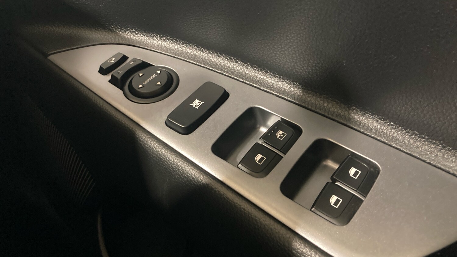 Used Kia Stonic 2023 for sale - 77493150: Photo 23