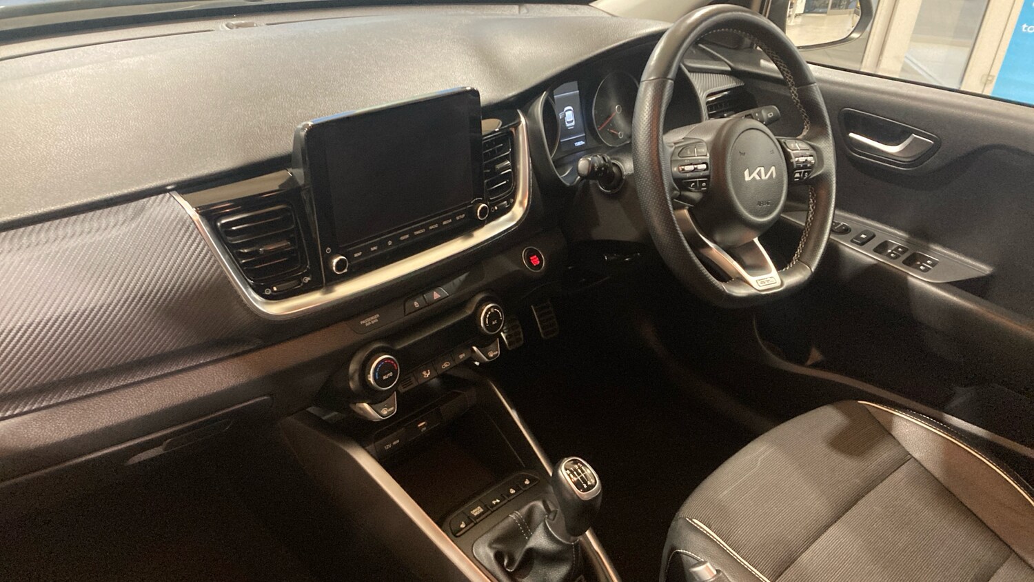 Used Kia Stonic 2023 for sale - 77493150: Photo 9