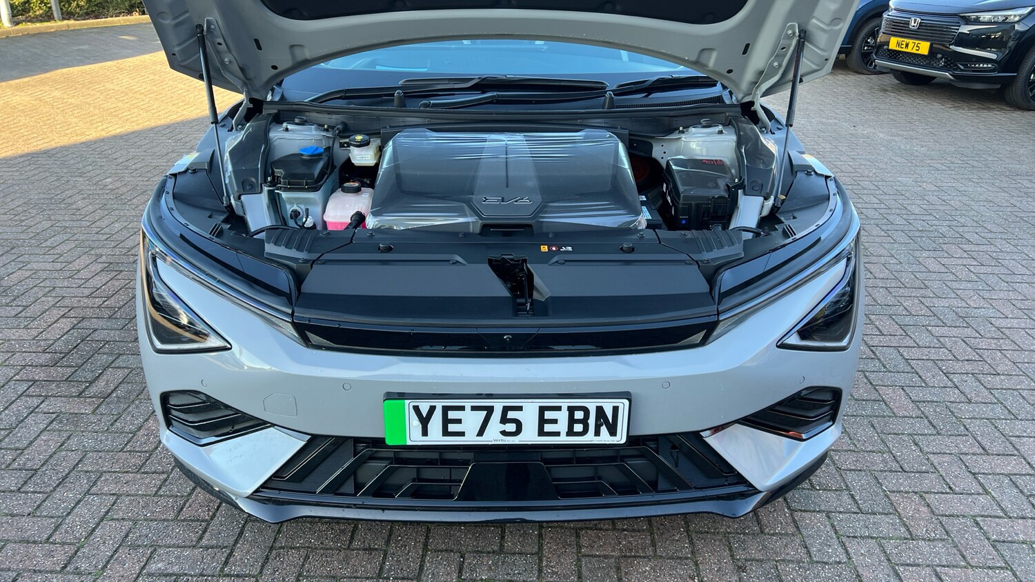 Used Kia EV6 2025 for sale - 76493739: Photo 8