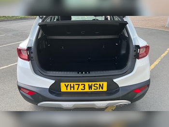 Used Kia Stonic 2023 for sale - 78499103: Photo
