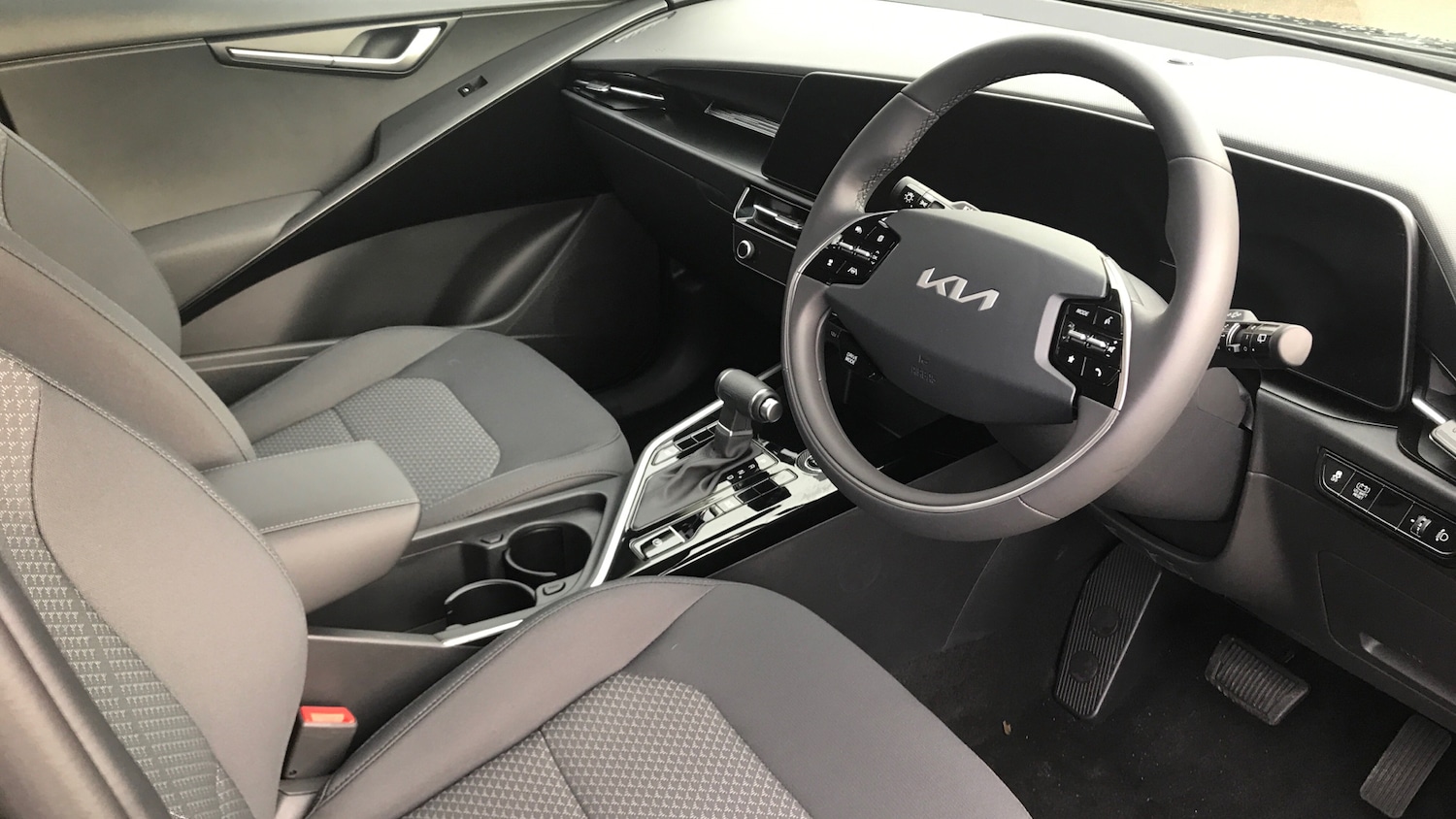 Used Kia Niro 2025 for sale - 76493743: Photo 11