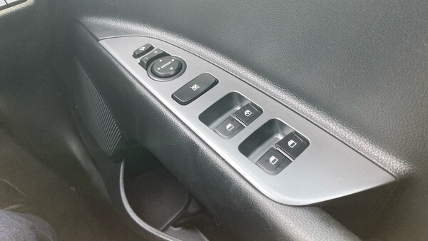 Used Kia Stonic 2023 for sale - 76144532: Photo 28
