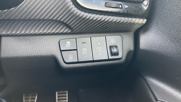 Used Kia Stonic 2023 for sale - 76144532: Photo 29
