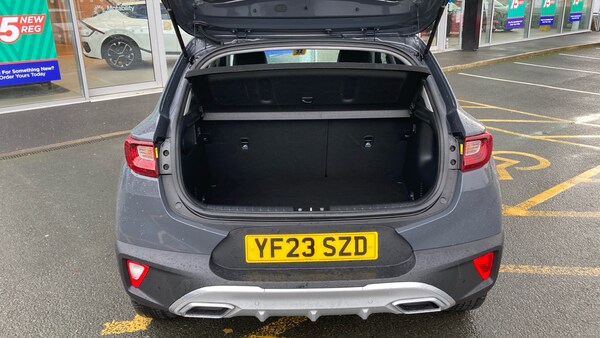 Used Kia Stonic 2023 for sale - 76144532: Photo 4