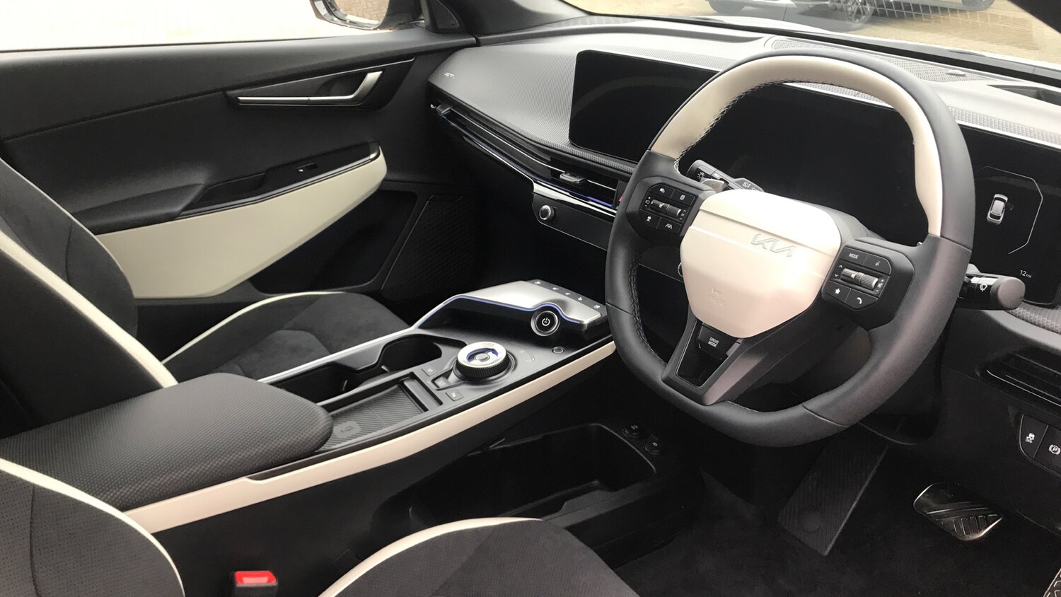 Used Kia EV6 2025 for sale - 76493741: Photo 11