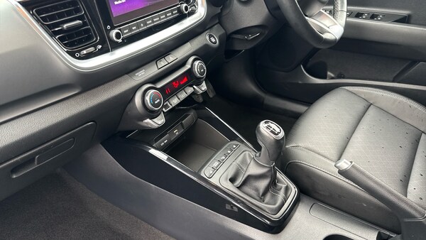 Used Kia Stonic 2023 for sale - 76035858: Photo 13