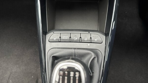 Used Kia Stonic 2023 for sale - 76035858: Photo 28
