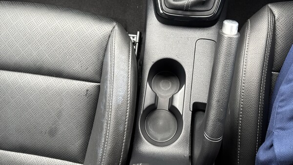 Used Kia Stonic 2023 for sale - 76035858: Photo 29