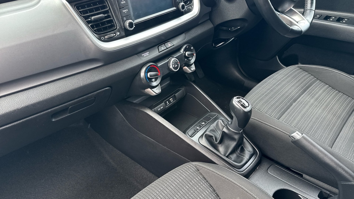 Used Kia Stonic 2019 for sale - 76796846: Photo 13