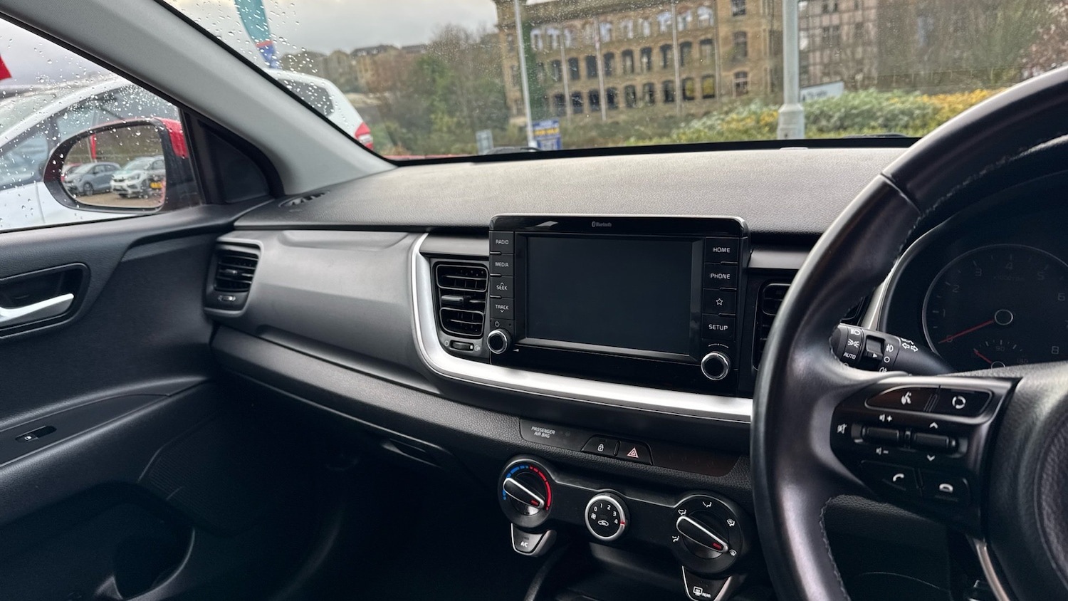 Used Kia Stonic 2019 for sale - 76796846: Photo 14