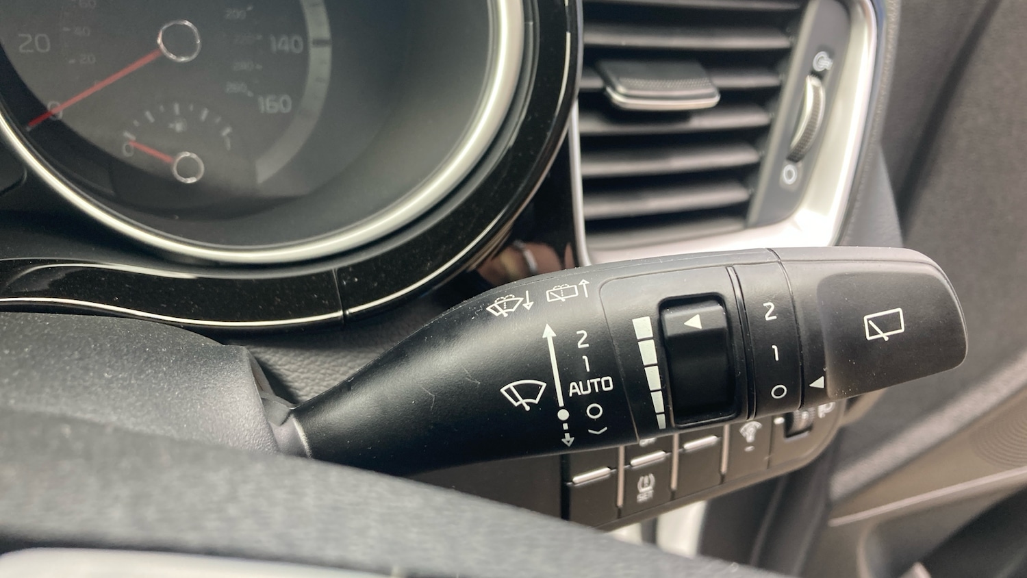 Used Kia XCeed 2025 for sale - 76627784: Photo 27