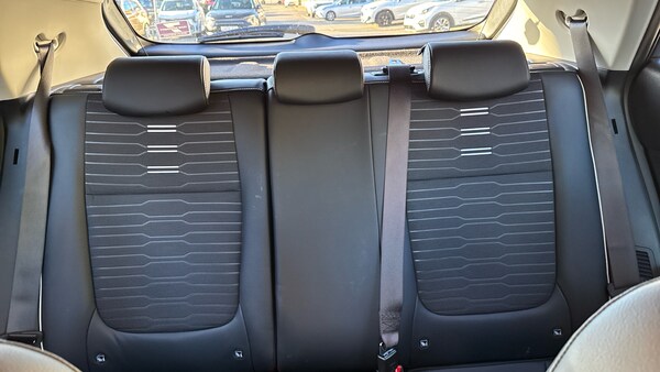 Used Kia Stonic 2025 for sale - 75995660: Photo 15