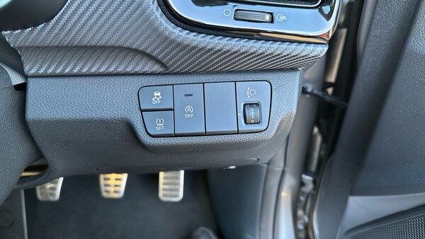 Used Kia Stonic 2025 for sale - 75995660: Photo 33