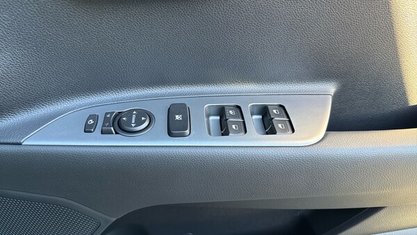 Used Kia Stonic 2025 for sale - 75995660: Photo 34