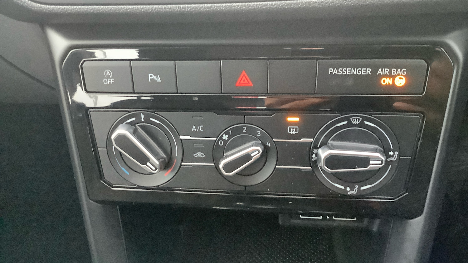 Used Volkswagen T-Cross 2020 for sale - 77258699: Photo 30