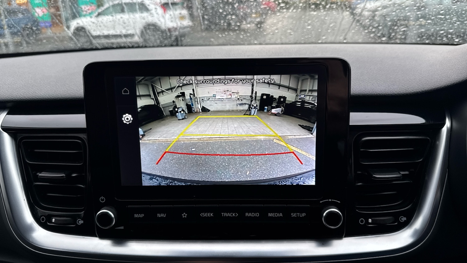 Used Kia Stonic 2023 for sale - 76577040: Photo 23