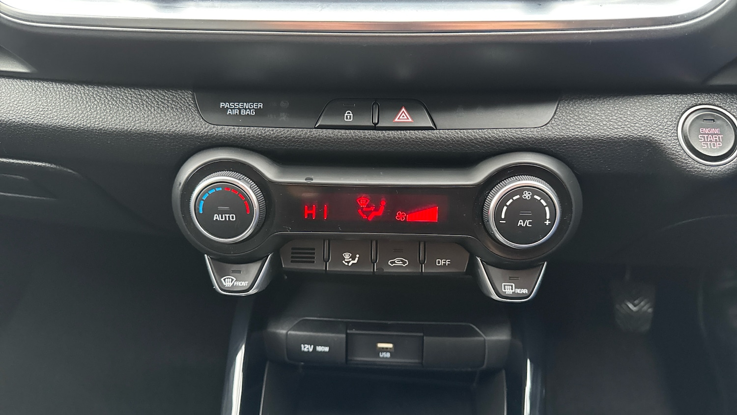 Used Kia Stonic 2023 for sale - 76577040: Photo 26