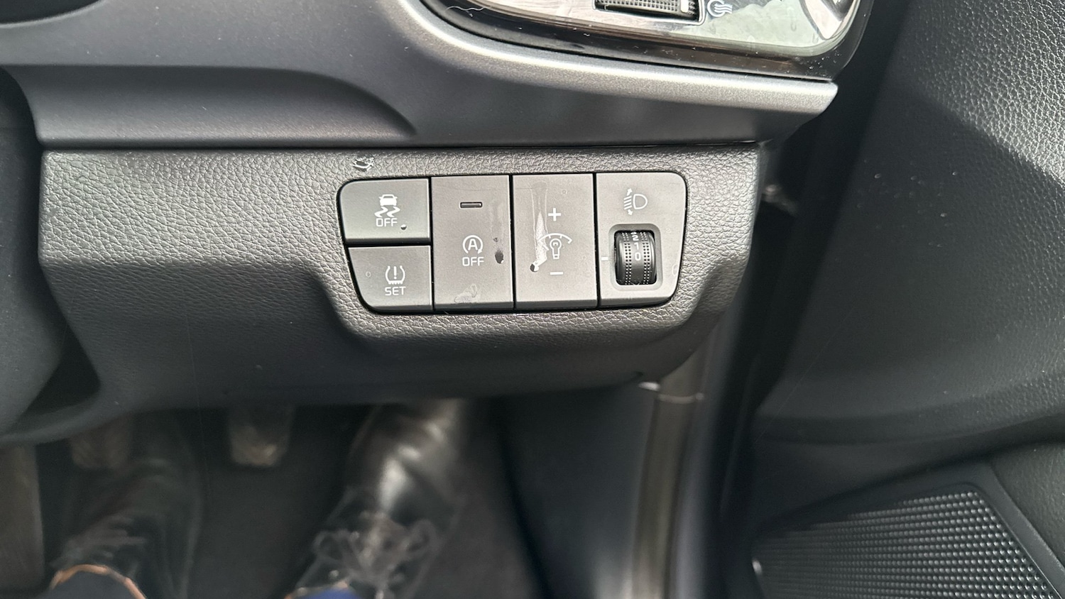 Used Kia Stonic 2023 for sale - 76577040: Photo 35