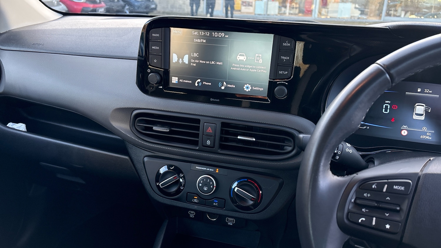 Used Hyundai i10 2023 for sale - 76766804: Photo 12