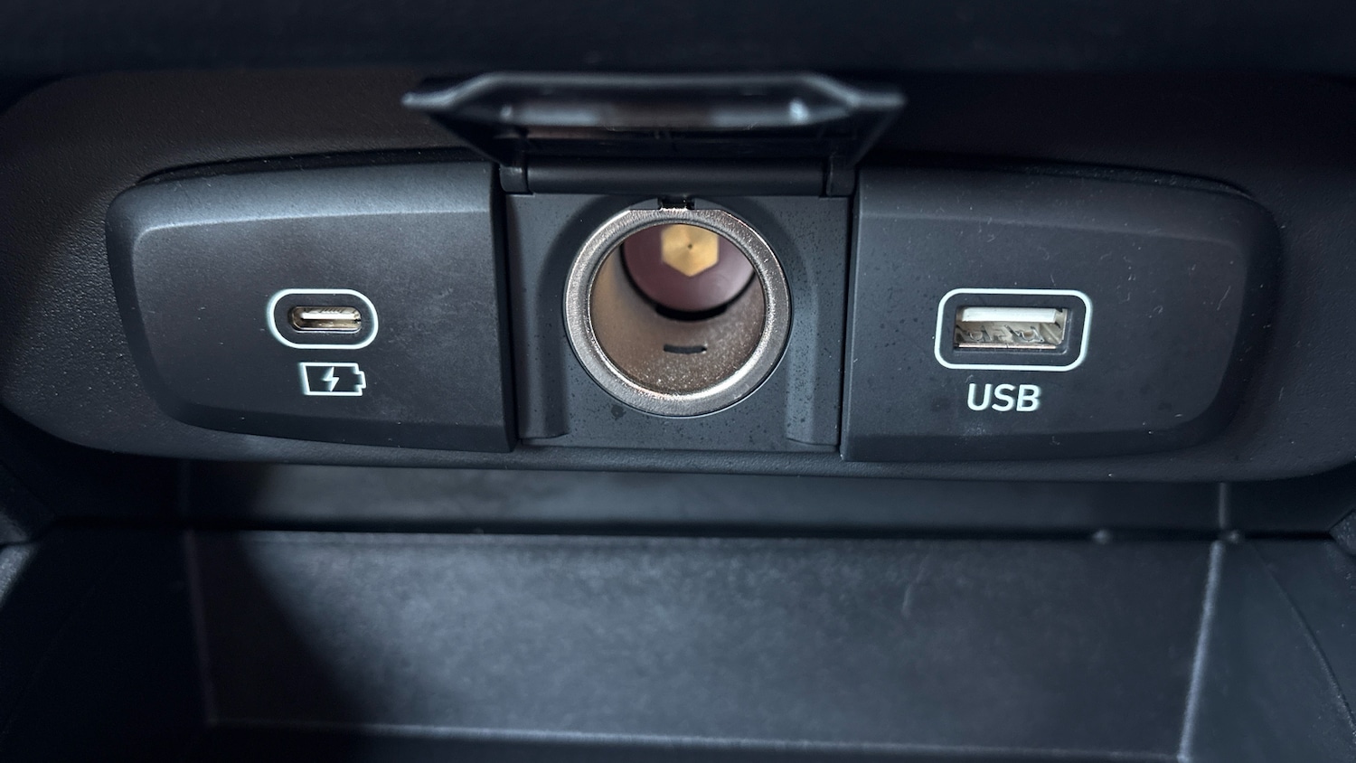 Used Hyundai i10 2023 for sale - 76766804: Photo 27