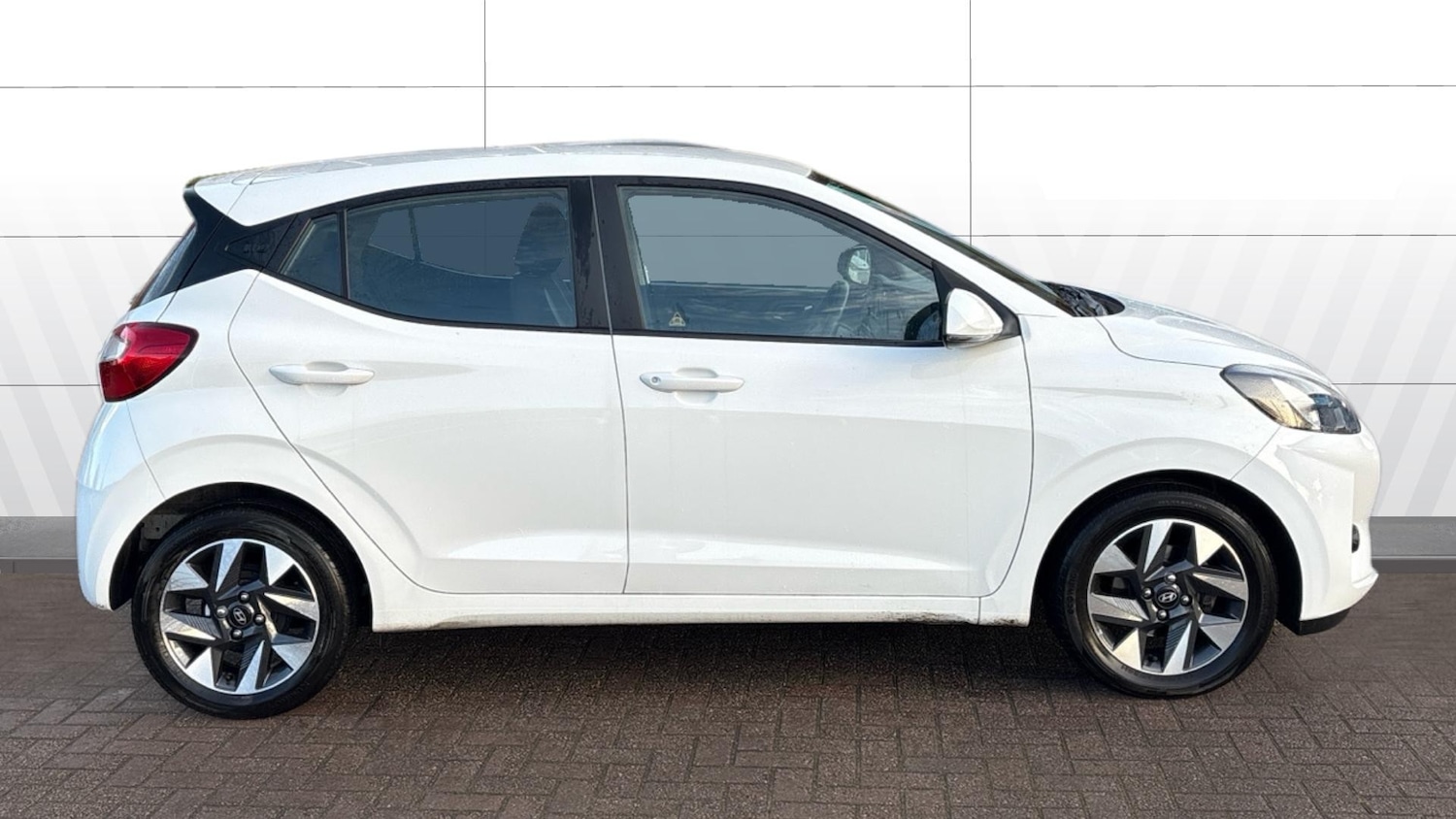 Used Hyundai i10 2023 for sale - 76766804: Photo 5