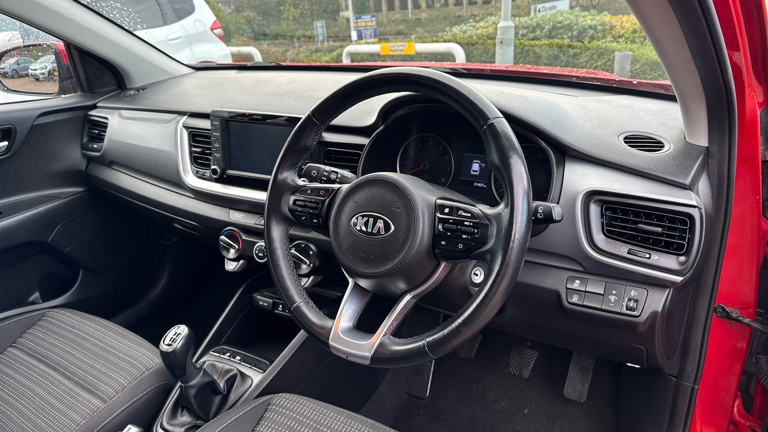 Used Kia Stonic 2019 for sale - 76649915: Photo 11
