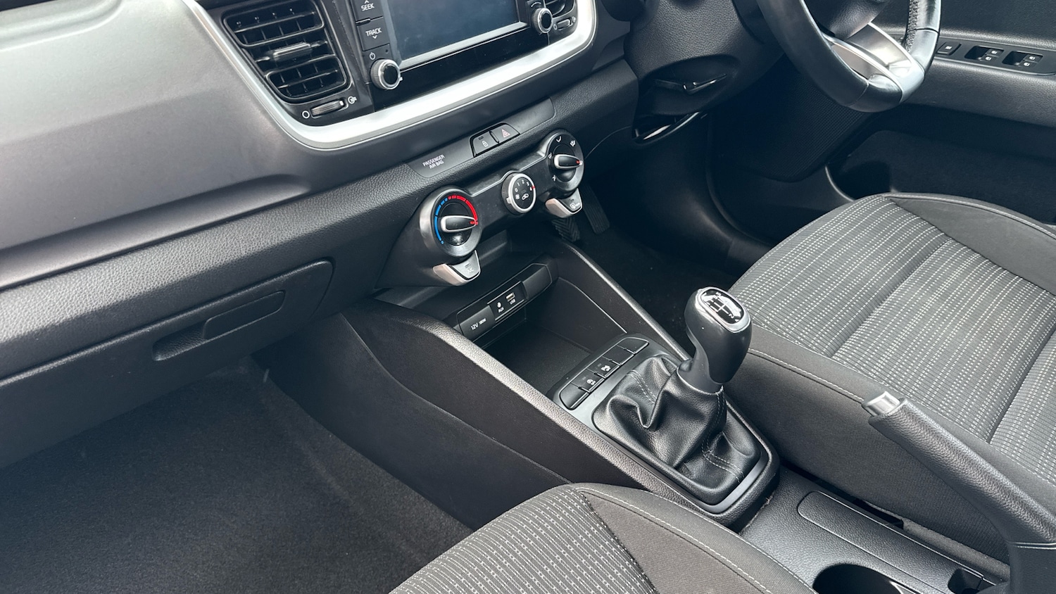 Used Kia Stonic 2019 for sale - 76649915: Photo 13