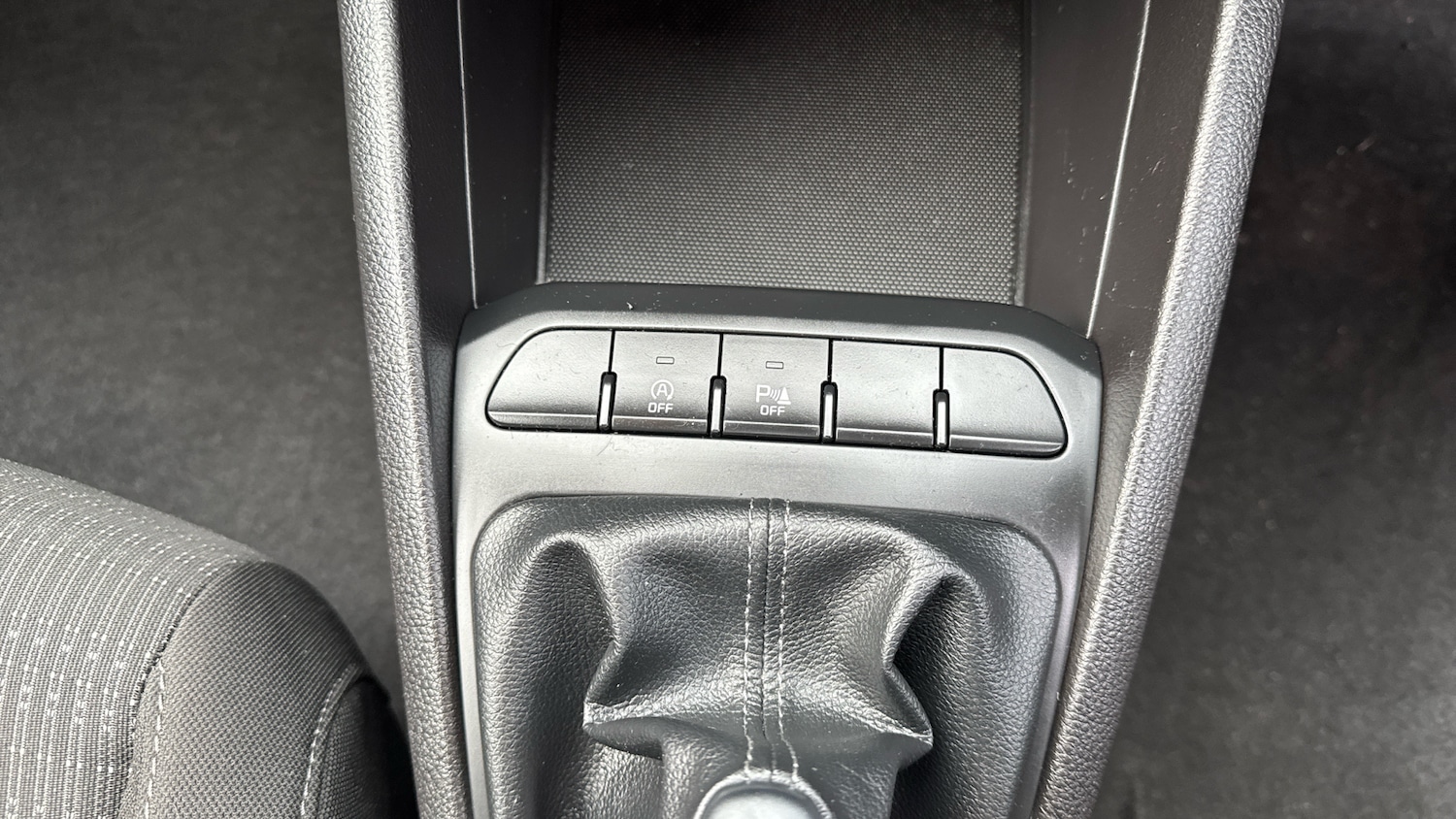 Used Kia Stonic 2019 for sale - 76649915: Photo 34