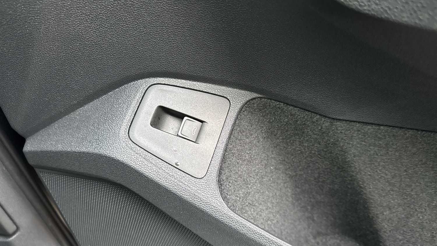 Used Volkswagen Tiguan 2020 for sale - 76919708: Photo 36