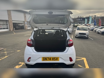 Used Hyundai i10 2024 for sale - 78039135: Photo