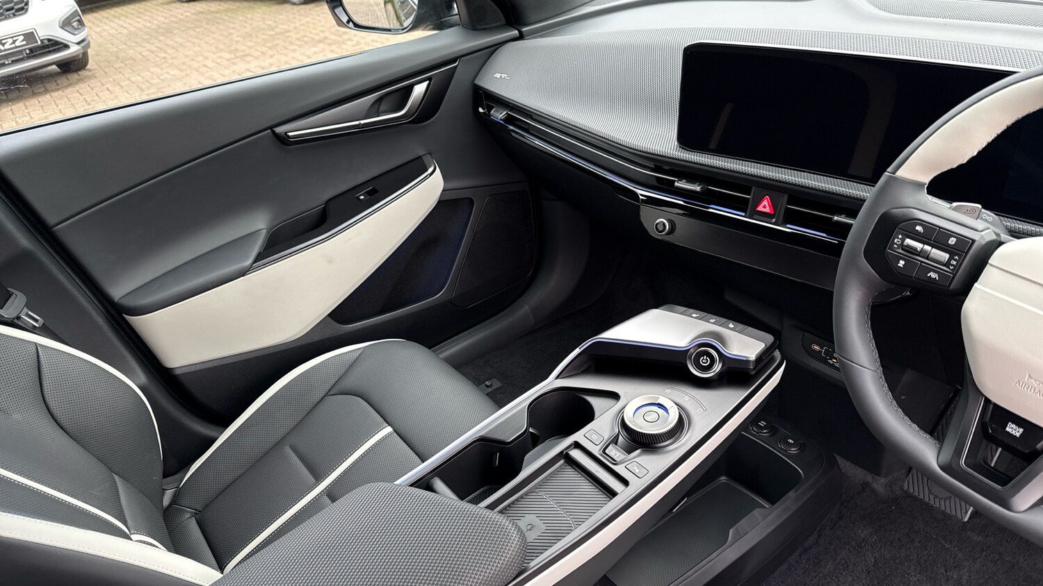 Used Kia EV6 2025 for sale - 76490397: Photo 14