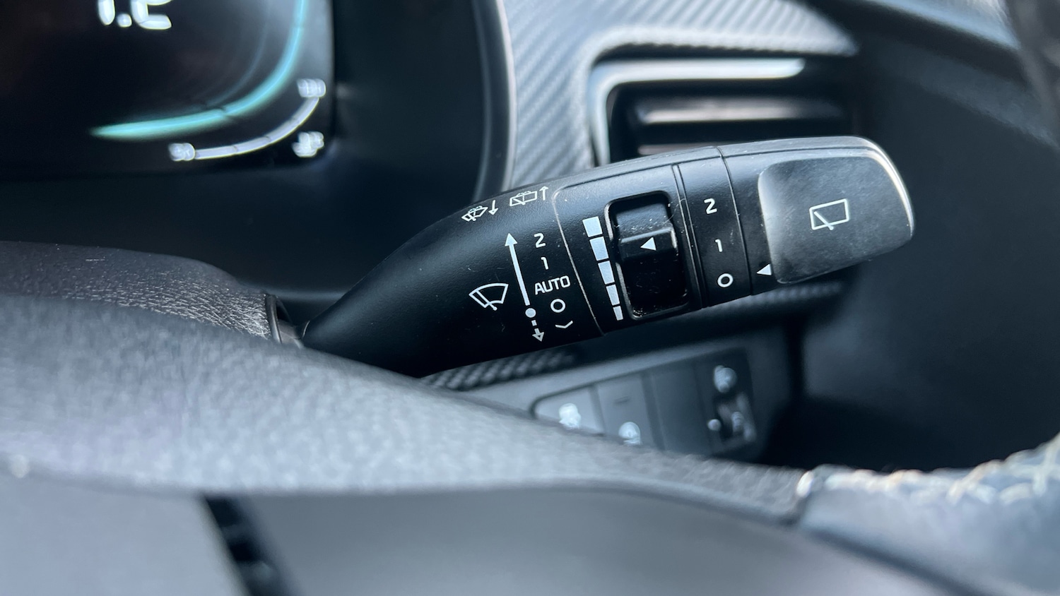 Used Kia Stonic 2024 for sale - 76908477: Photo 25