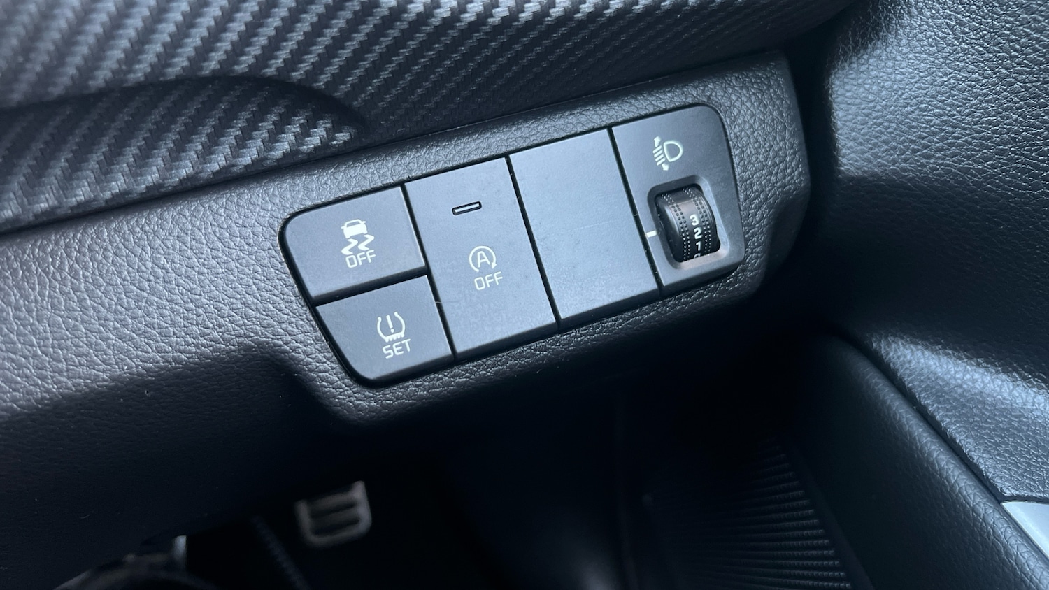 Used Kia Stonic 2024 for sale - 76908477: Photo 27