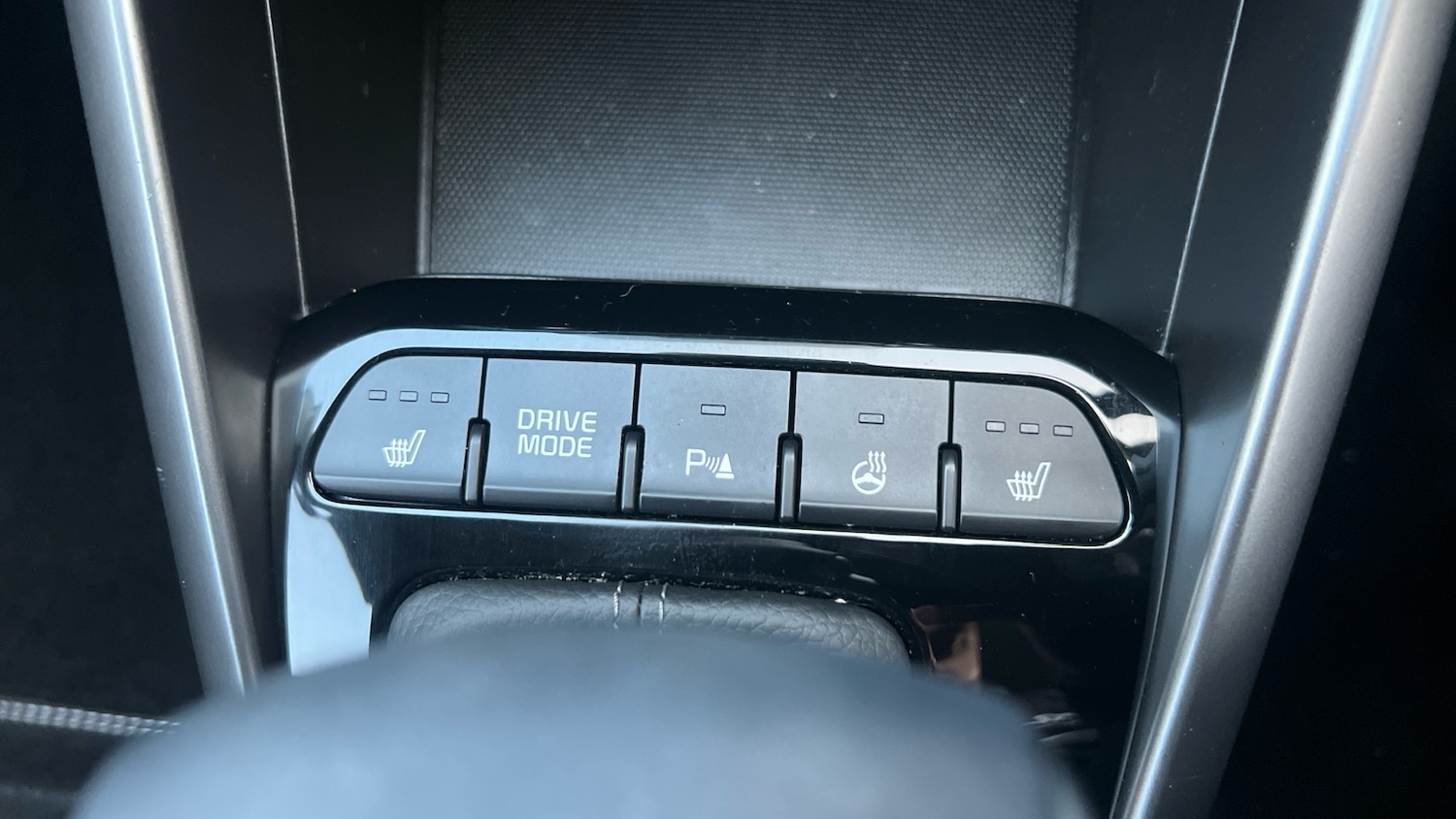 Used Kia Stonic 2024 for sale - 76908477: Photo 28