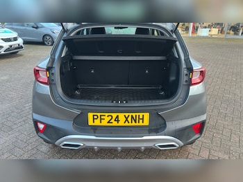 Used Kia Stonic 2024 for sale - 76908477: Photo