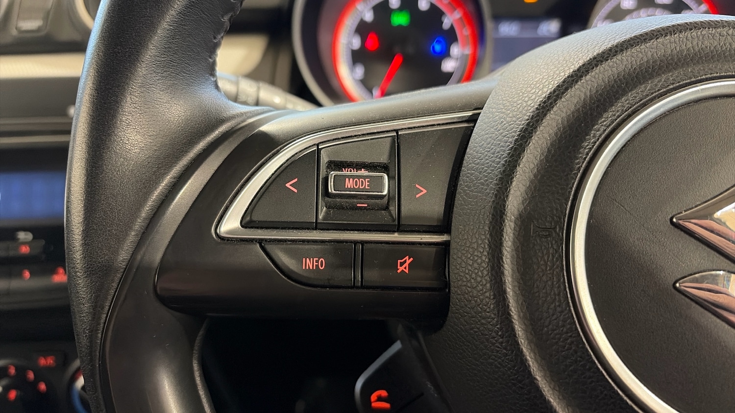 Used Suzuki Swift 2019 for sale - 77446148: Photo 34